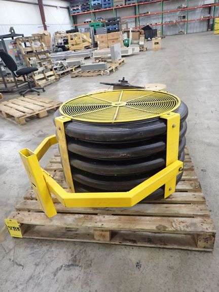 Big Ass Fans Yellow Jacket Swivel Mounted Fan