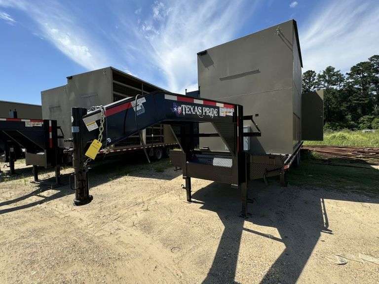 2022 Texas Pride Trailers 25' 5th Wheel Goose Neck Trailer with Power Distribution Enclosure