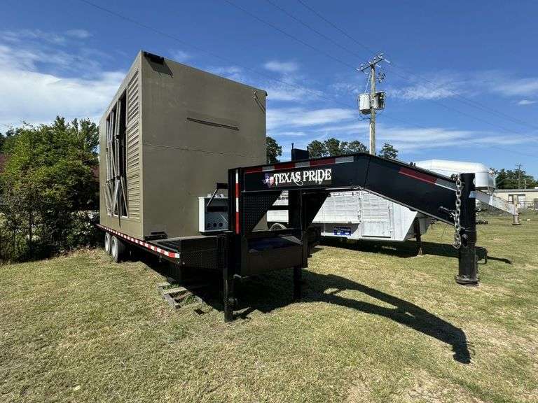 2022 Texas Pride Trailers 25' 5th Wheel Goose Neck Trailer with Power Distribution Enclosure