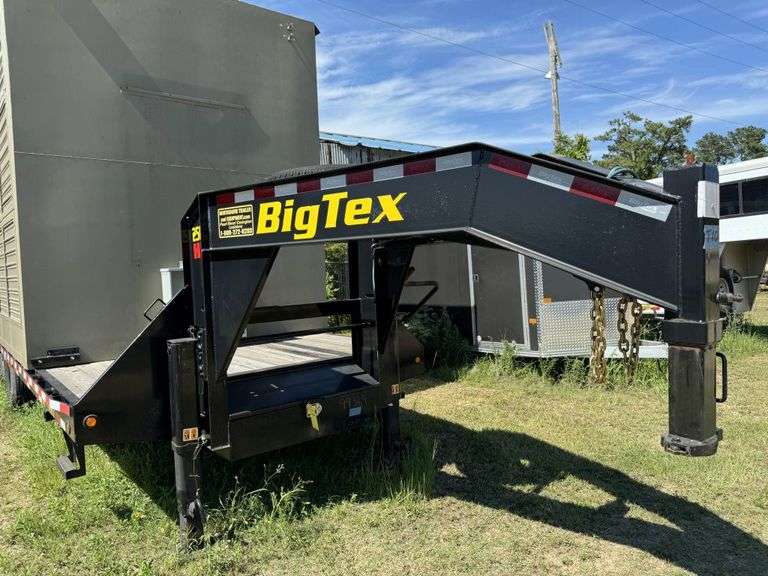 2022 Big Tex 25' 5th Wheel Goose Neck Trailer with Power Distribution Enclosure