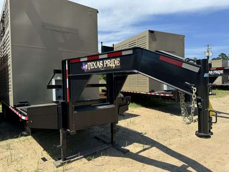 2022 Texas Pride Trailers 25' 5th Wheel Goose Neck Trailer with Power Distribution Enclosure