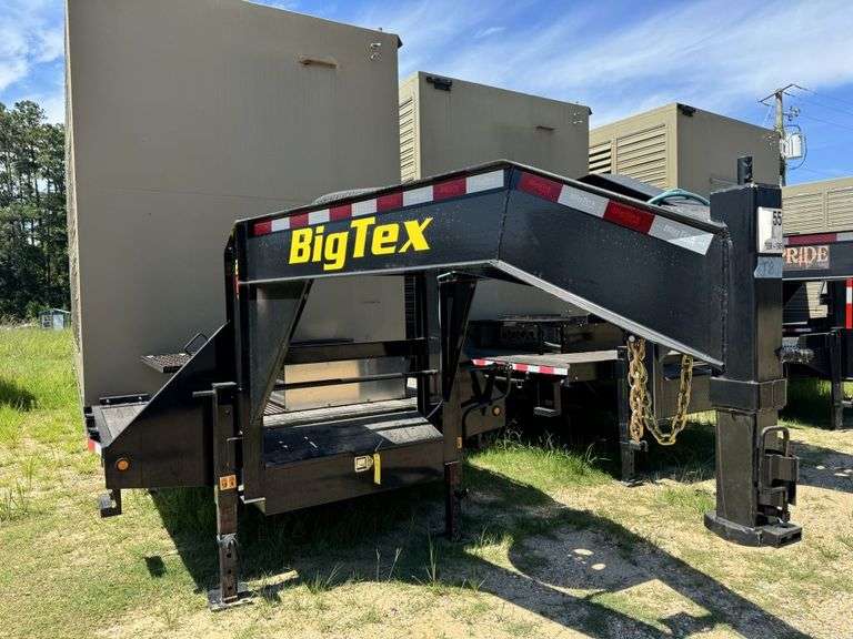 2022 Big Tex 30' 5th Wheel Goose Neck Trailer with Power Distribution Enclosure