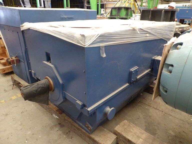 Siemens 800 HP Induction Motor