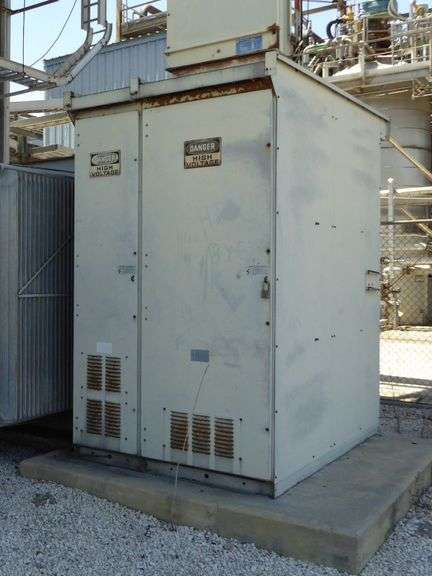 Square D 2000A Metal Clad Switchgear