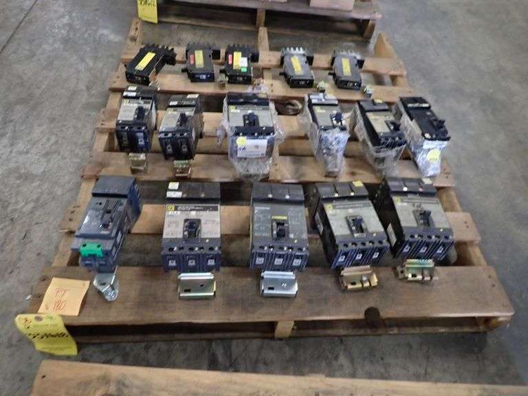 Lot of Assorted Square D Circuit Breakers - Yellow Tag Auctions