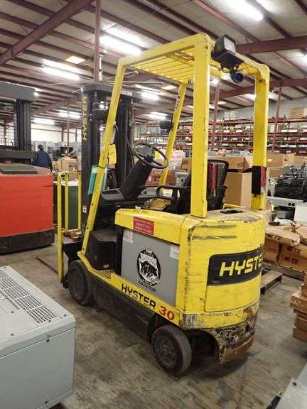 Hyster E30X Electric Industrial Forklift