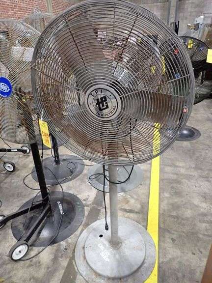 Lot of (4) Assorted Pedestal Fans - Yellow Tag Auctions
