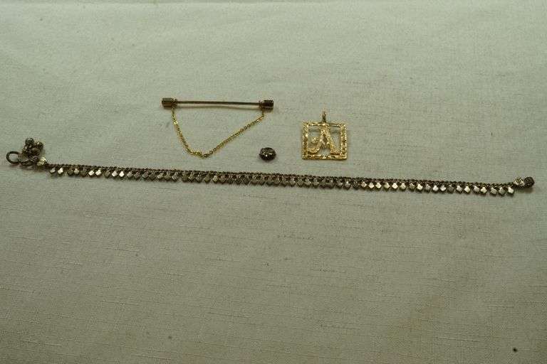 Lot of Assorted Jewelry