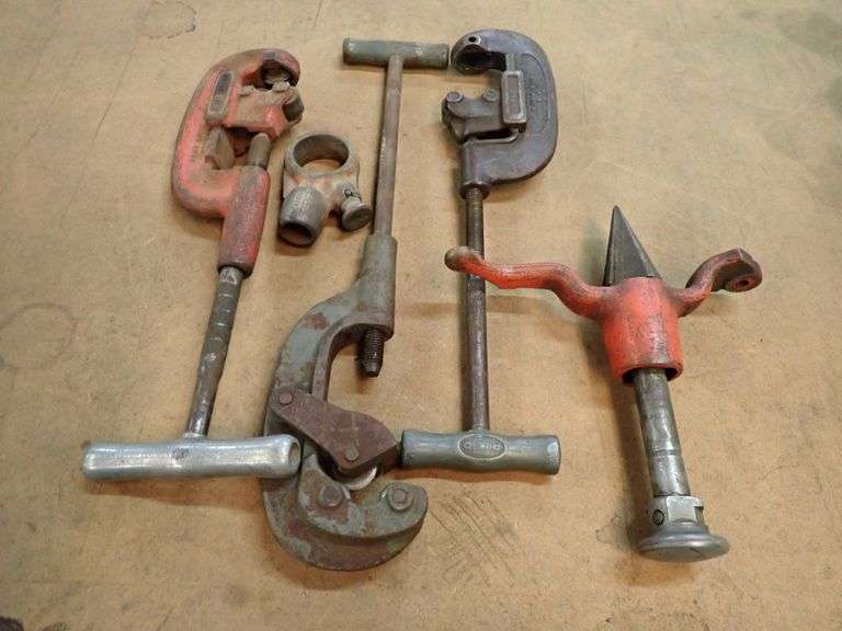 Lot of (3) Pipe Cutters and (1) Reamer