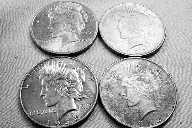 Lot of (6) Peace Dollars
