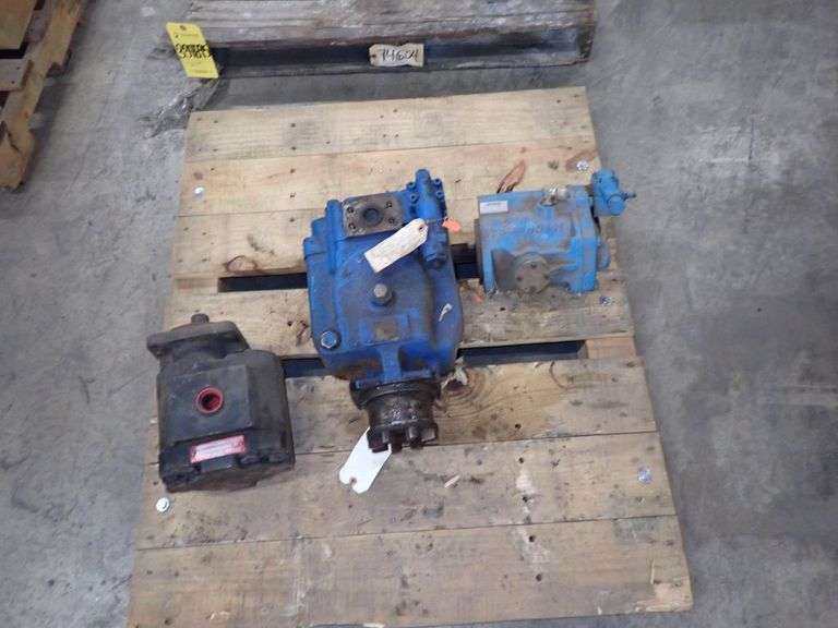 Lot of (3) Hydraulic Pumps