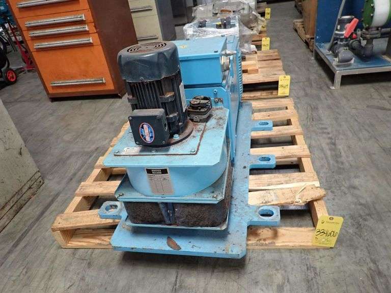Moro Vacuum Pump with (2) Motors
