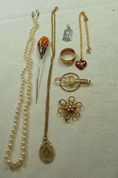 Lot of Assorted Jewelry