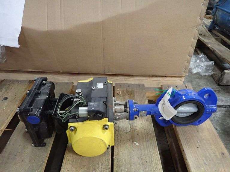 Lot of Assorted Valves and Components