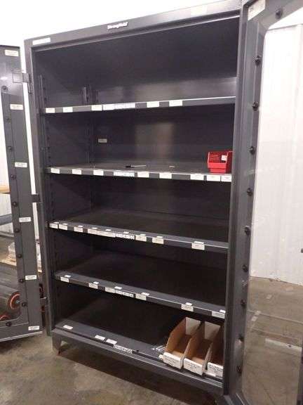 Milwaukee Stronghold Heavy Duty Steel Cabinet