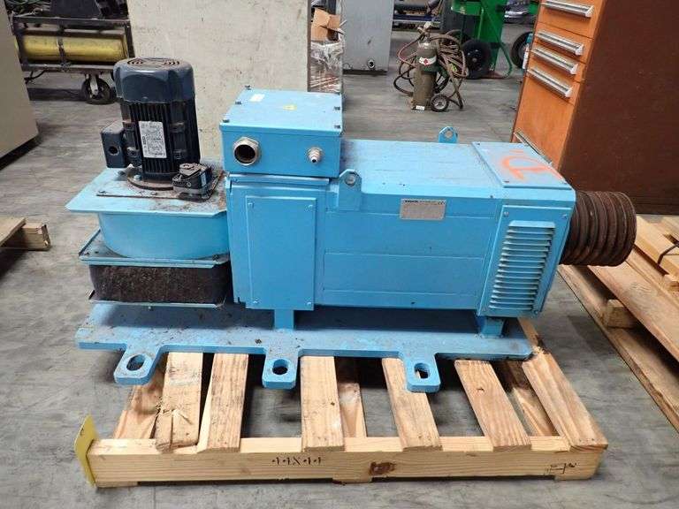 Moro Vacuum Pump with (2) Motors
