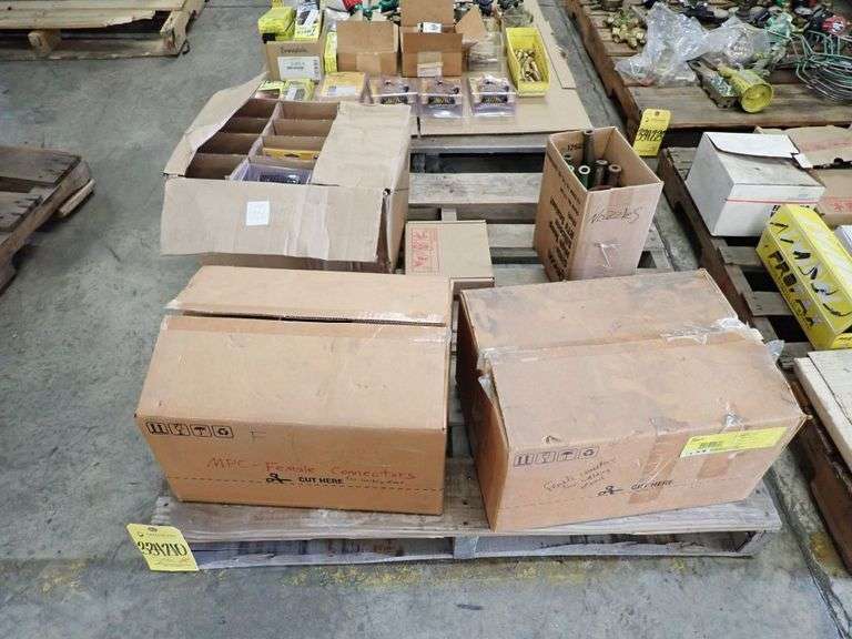 Lot of Assorted Tweco Connectors and Components