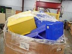 Lot of Assorted Plastic Containers