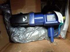Lot of Assorted Screwjacks and Cylinders