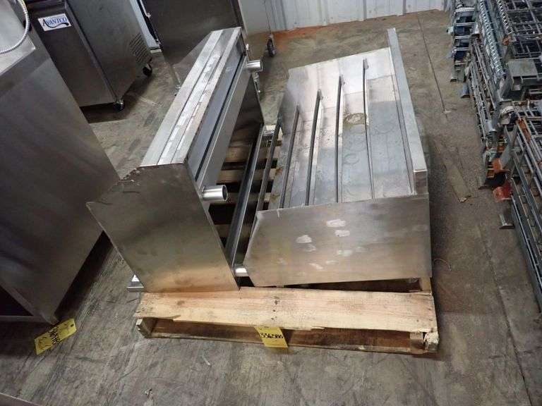 Lot of (2) Stainless Steel Display Racks - Yellow Tag Auctions
