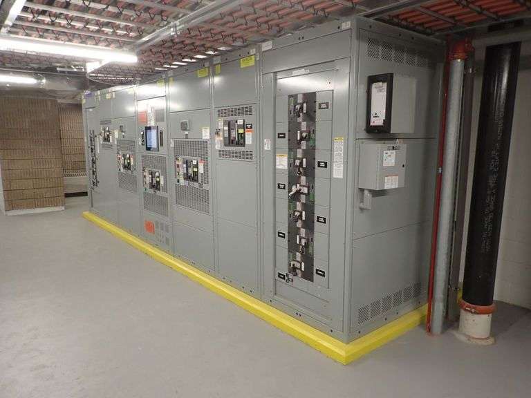 GE Spectra Series 3000A Switchboard