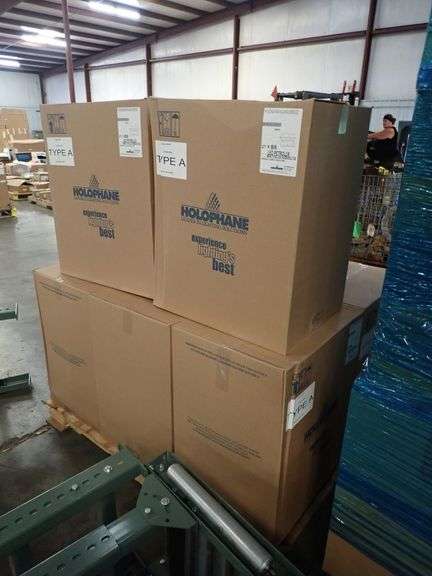 Lot of (9) Holophane LED Petrolux Light Fixtures