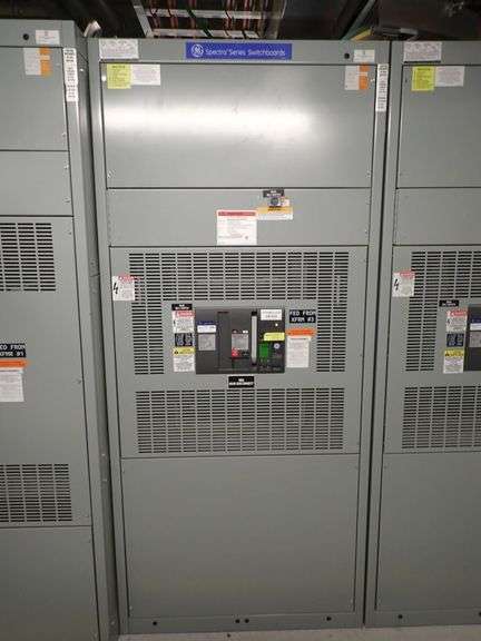 GE Spectra Series 3000A Switchboard