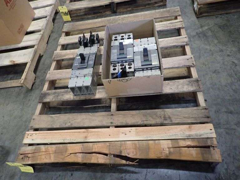 Lot of (3) Square D Power Pact Circuit Breakers