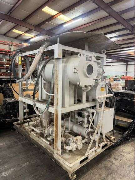 Henek Lo-Vac Vacuum Dehydrator with Filter Vessel