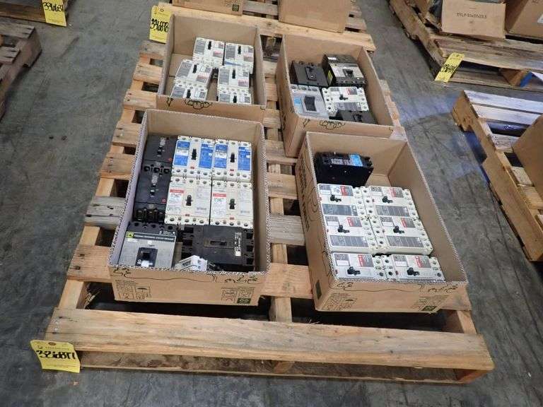Lot of Assorted Circuit Breakers