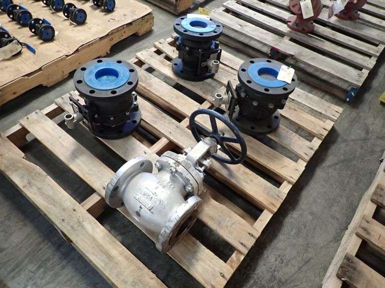 Lot of (4) Assorted Valves