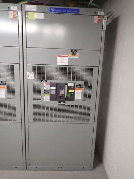 GE Spectra Series 3000A Switchboard