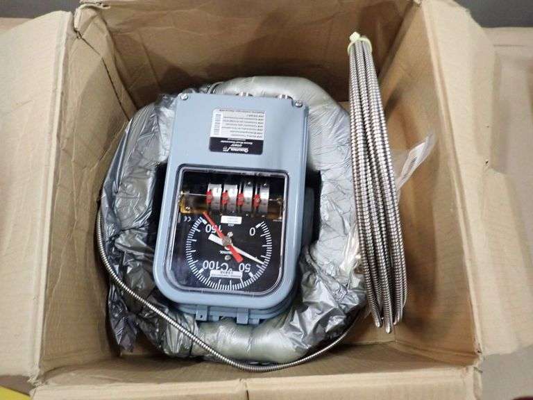 Qualitrol AKM345 Remote Mount Thermometer