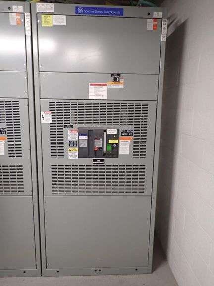 GE Spectra Series 3000A Switchboard
