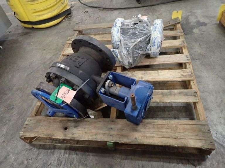 Lot of (2) Ball Valves