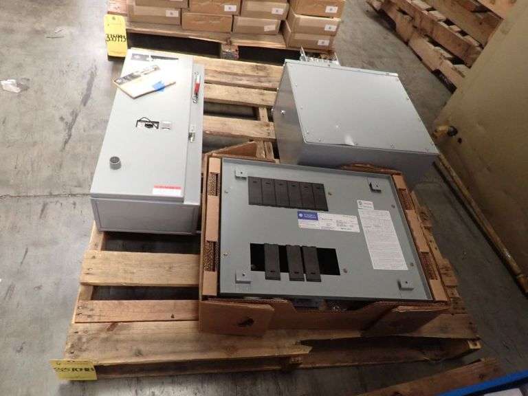 GE A Series II 125A Panelboard with Electrical Components