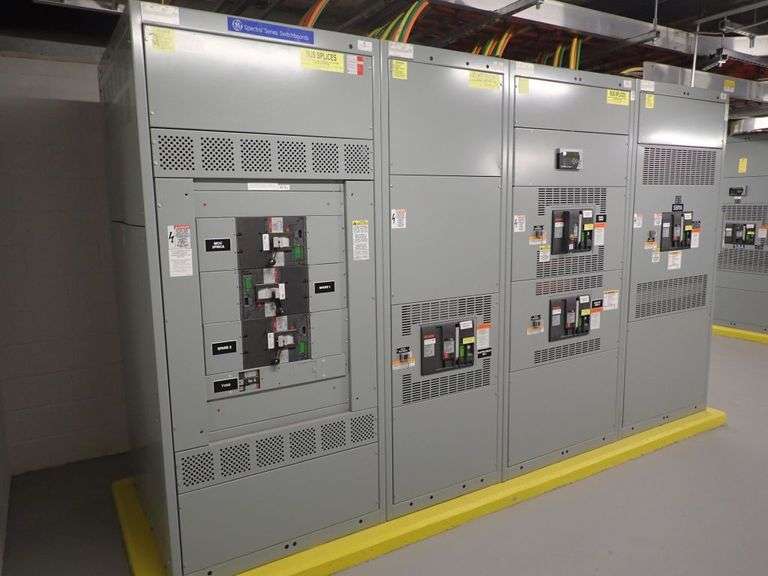 GE Spectra Series 4000A Switchboard