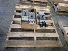 Lot of (3) Square D Power Pact Circuit Breakers