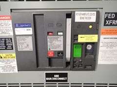 GE Spectra Series 3000A Switchboard