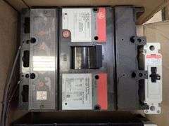 Lot of (6) Circuit Breakers