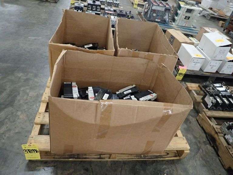 Lot of Assorted Circuit Breakers