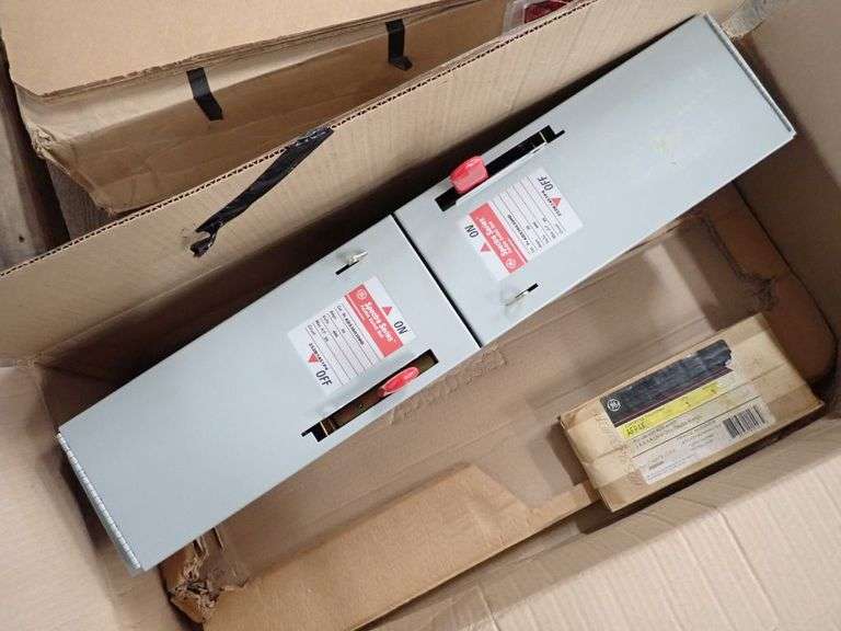 Lot of (2) GE Spectra Series Fusible Switch Units