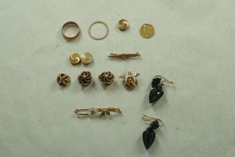 Lot of Assorted Jewelry