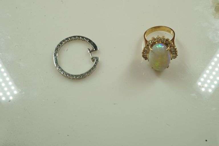 Lot of Assorted Jewelry