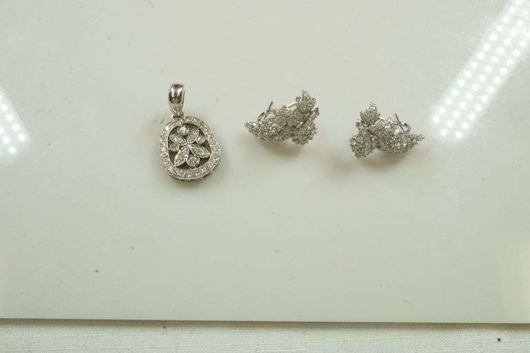 Set of 18k White Gold Jewelry w/Diamonds
