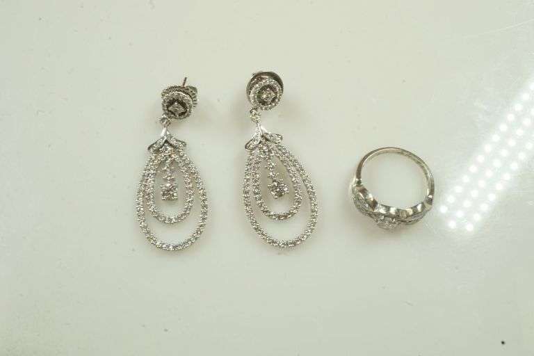 Lot of Assorted Jewelry