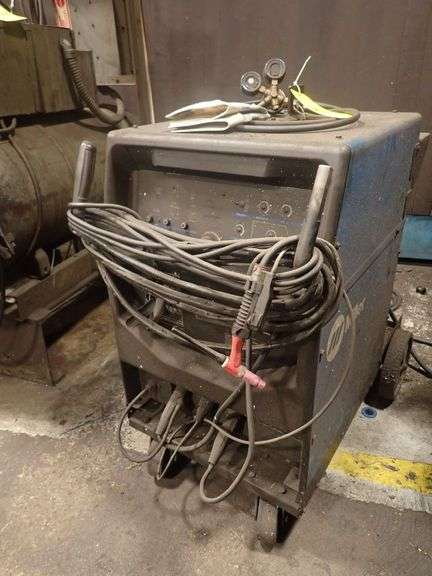 Miller Syncrowave 250 DX Tig/Stick Welder with Components