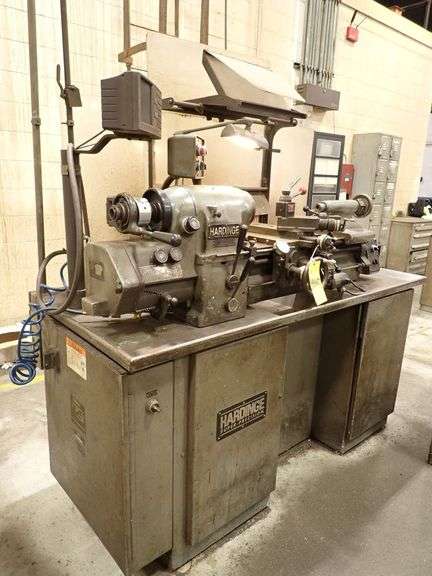 Hardinge HLV-H Lathe