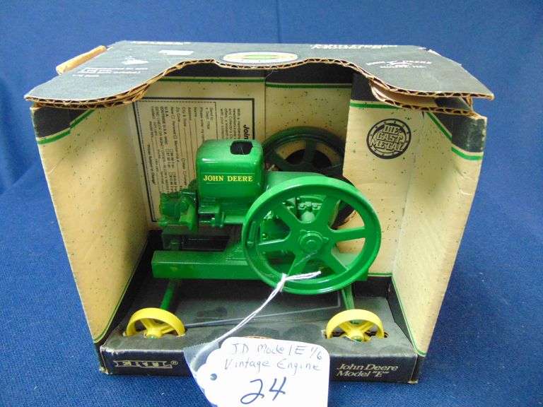 JD MODEL E VINTAGE ENGINE, 1/16 - WITH BOX