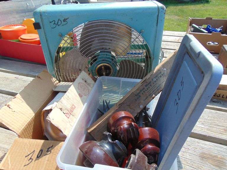 INSULATORS, FAN - Ziemer Hilbrands Auctions